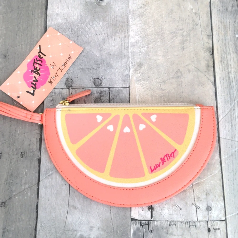 NWT Betsey Johnson Grapefruit Slice Wristlet - Picture 1 of 7
